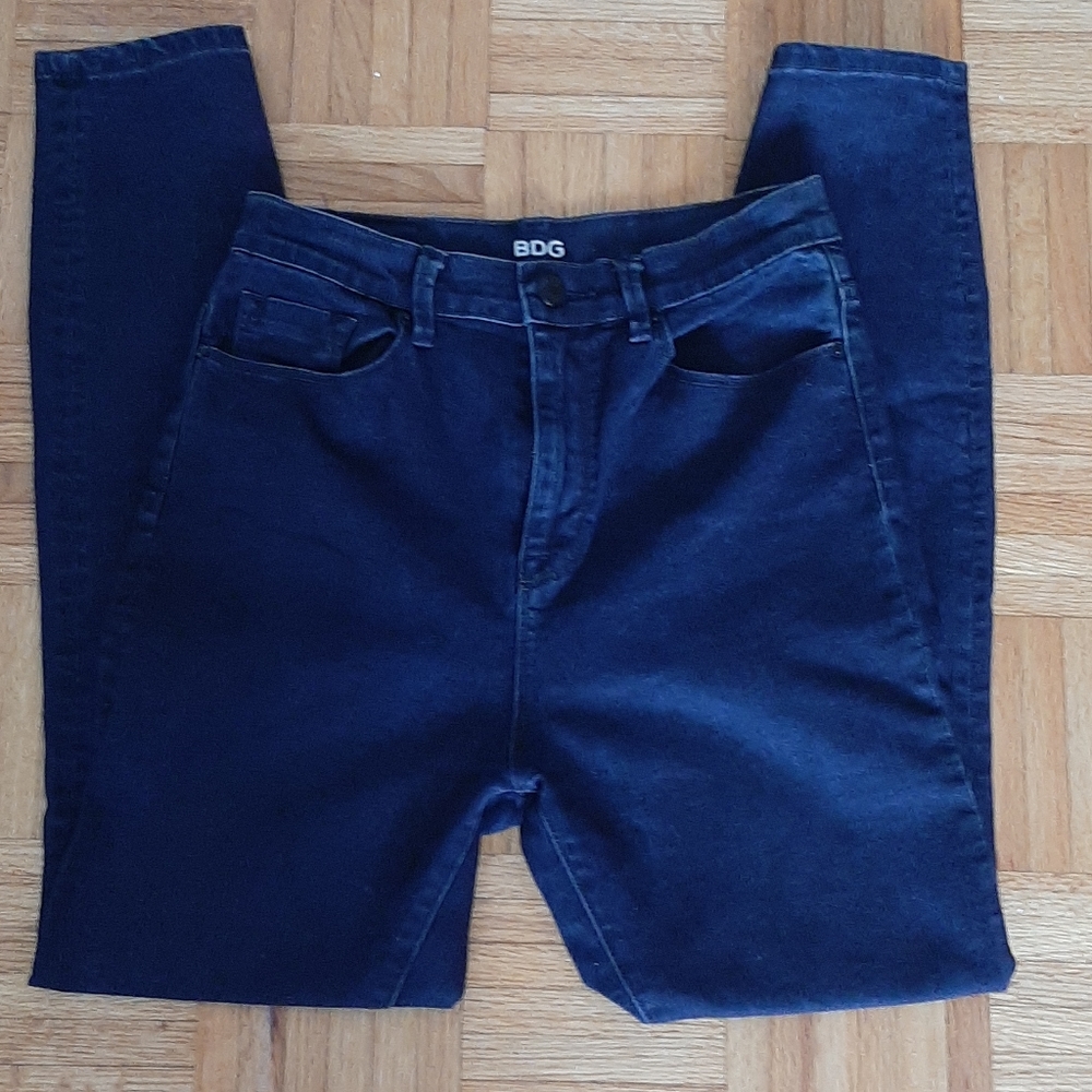 BDG Super High Rise Twig Ankle Jeans Size 29